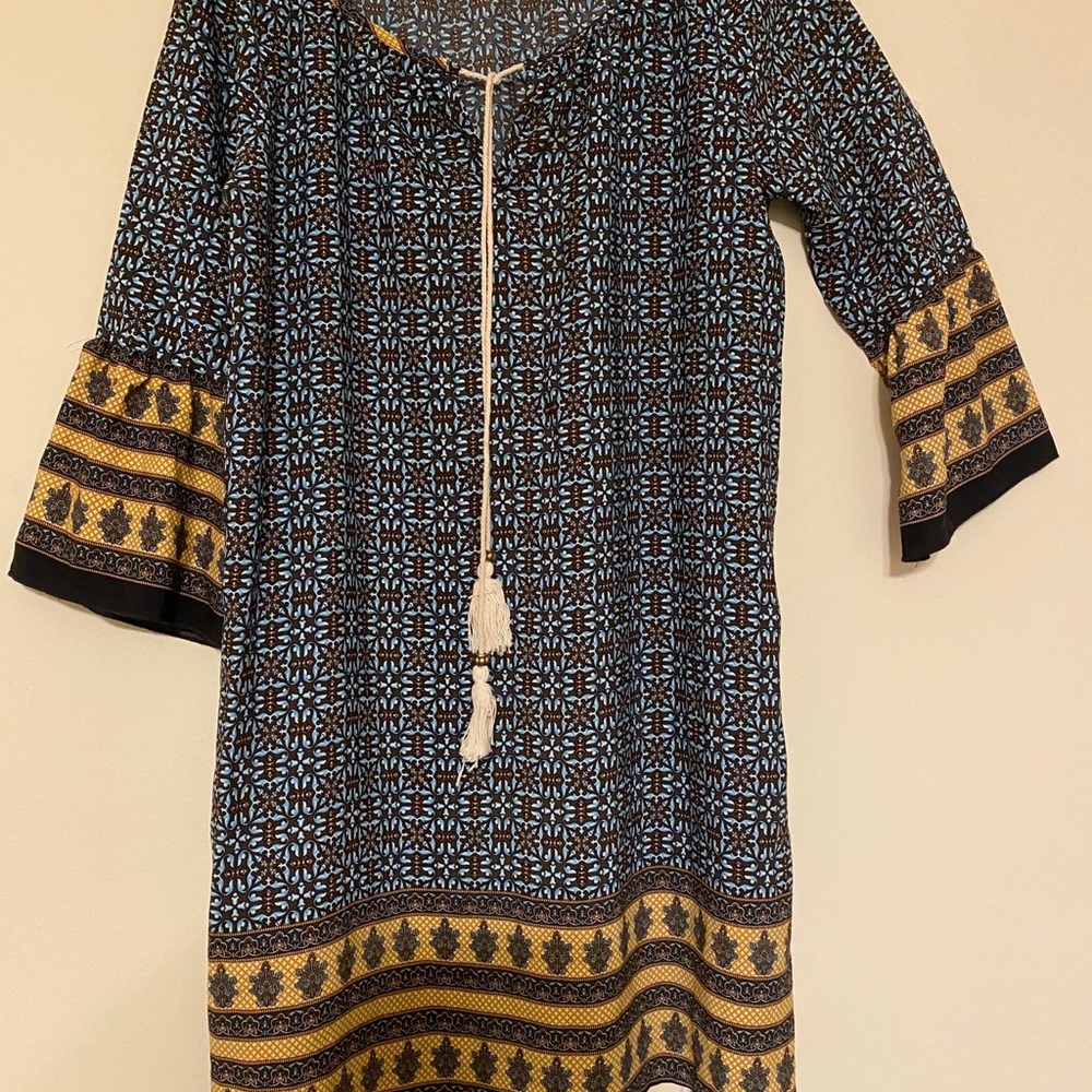 “Time 2 Chill” Darling Tassel trim geometric blue/ gold dress! Worn once